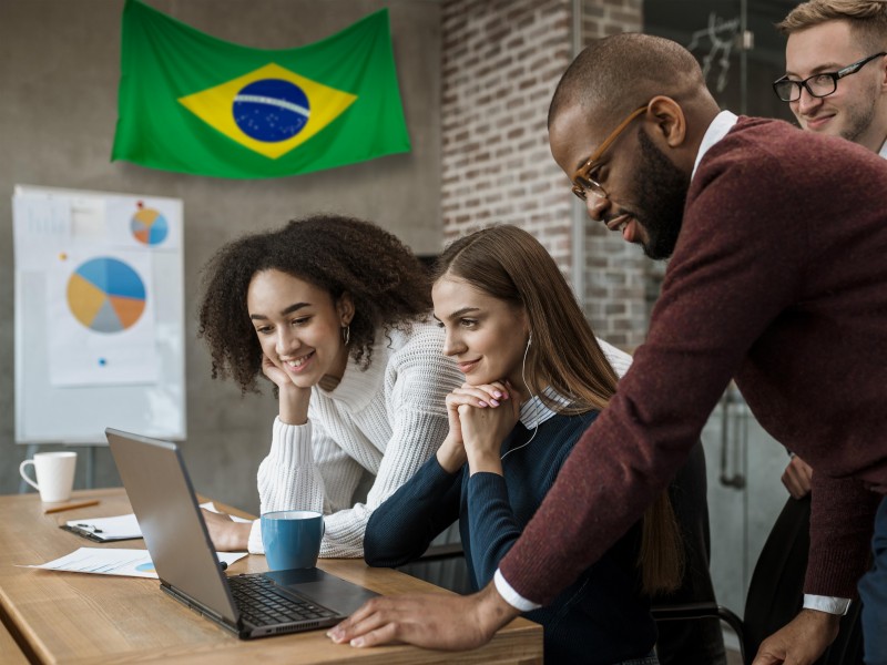 Trocar o Fabricante do Álbum da Copa Vale a Pena? Entenda a importância do Estudo de Viabilidade nessa decisão